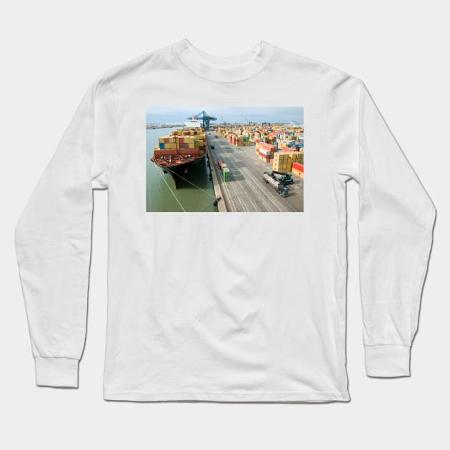 Container ship and port (C001/3765) Long Sleeve T-Shirt by SciencePhoto